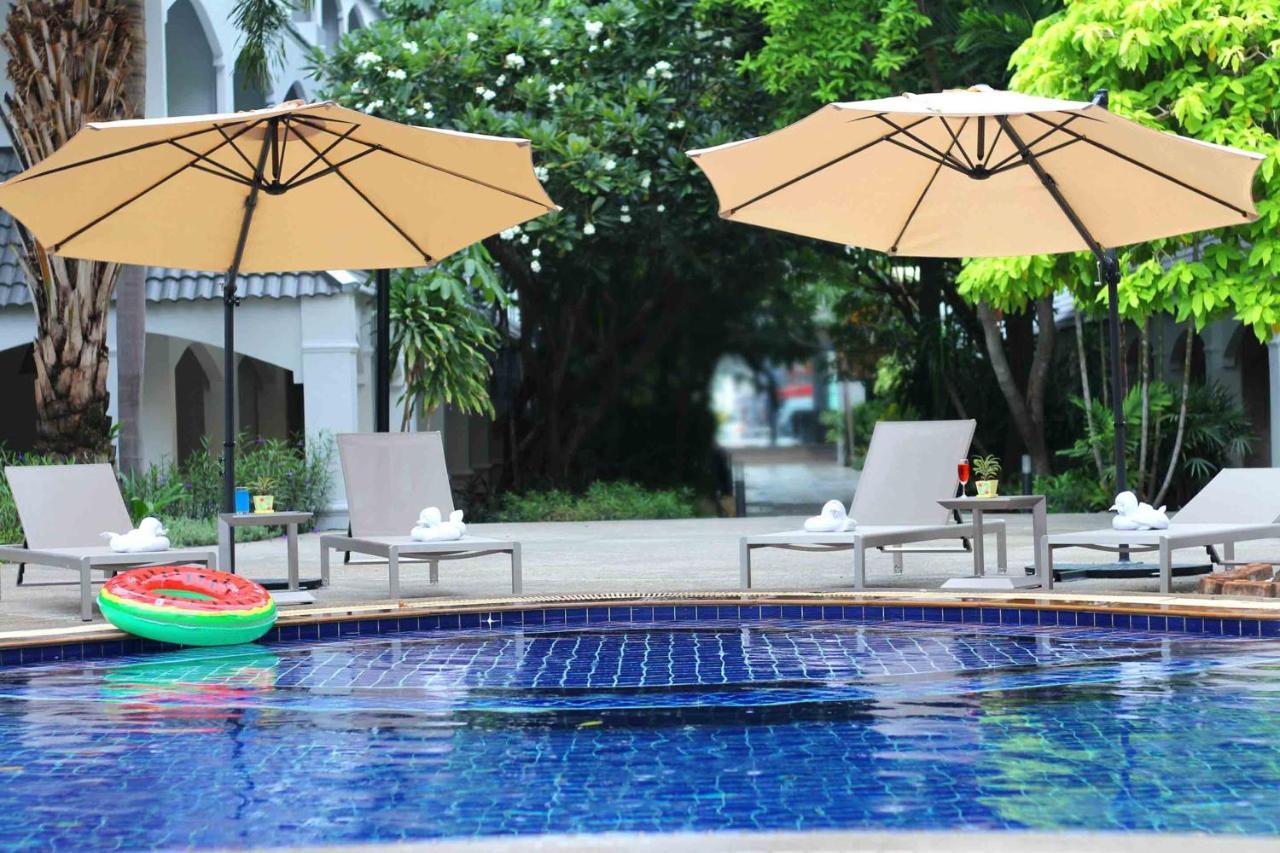 Pooh Beach Resort & Spa Pantai Jomtien Luaran gambar