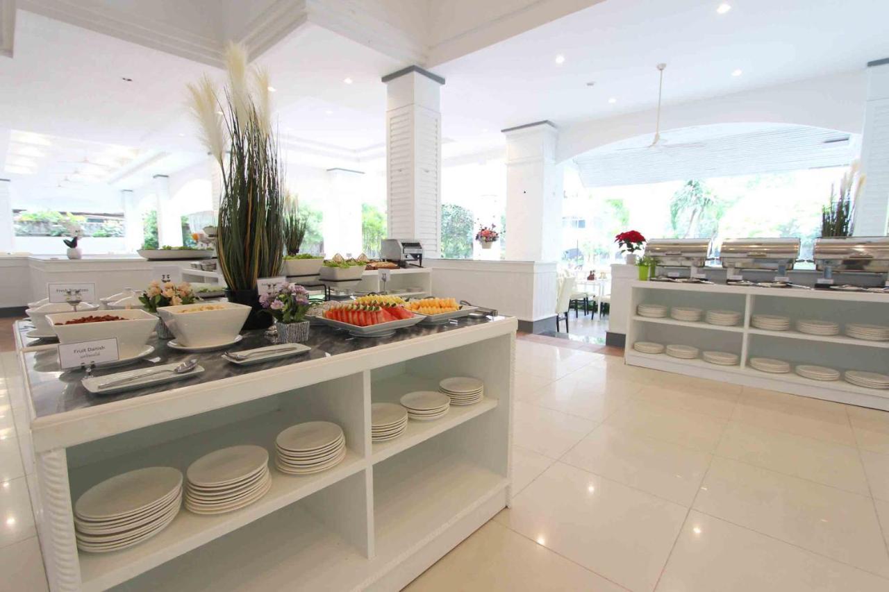 Pooh Beach Resort & Spa Pantai Jomtien Luaran gambar