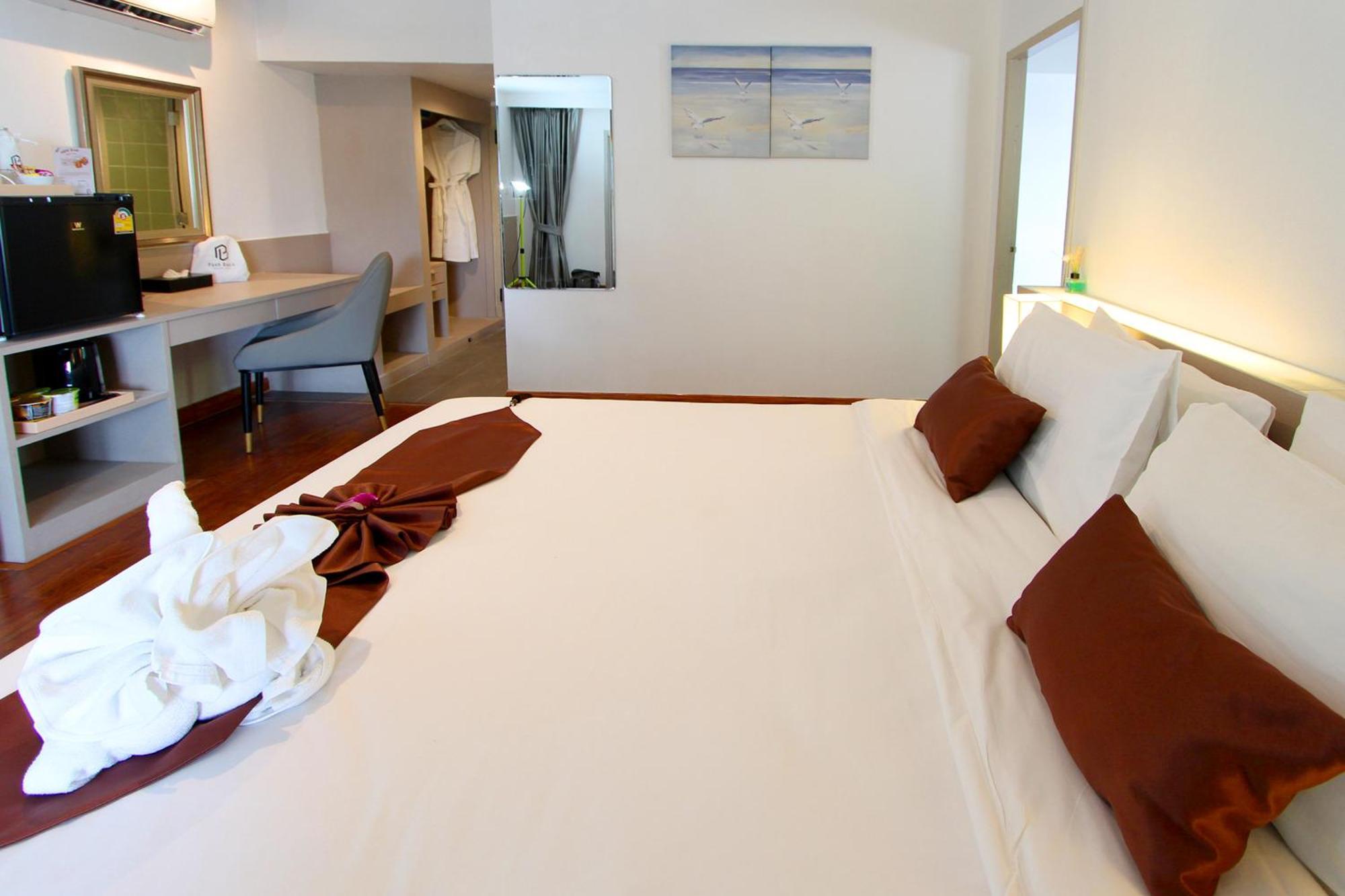 Pooh Beach Resort & Spa Pantai Jomtien Luaran gambar