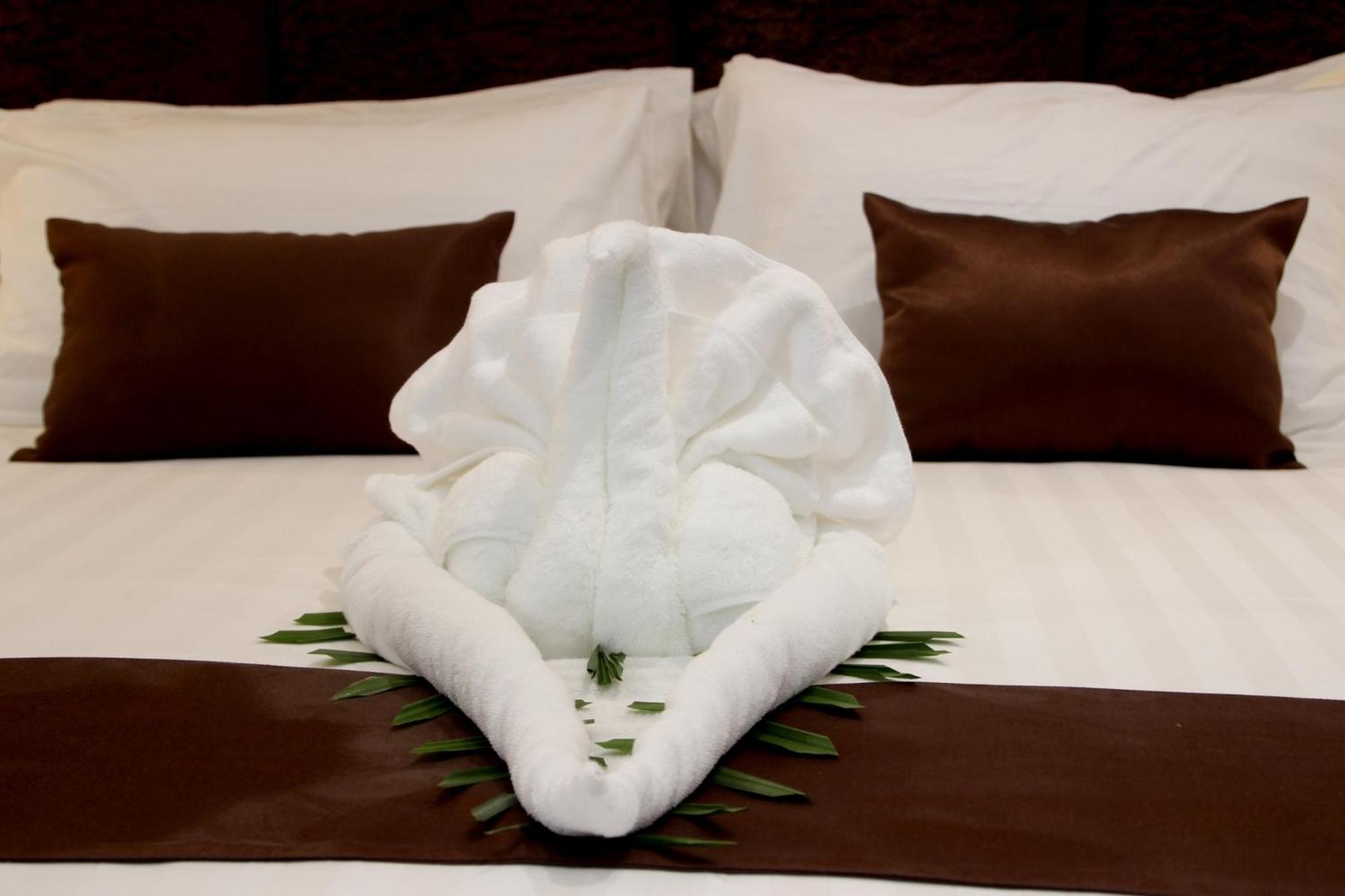 Pooh Beach Resort & Spa Pantai Jomtien Luaran gambar