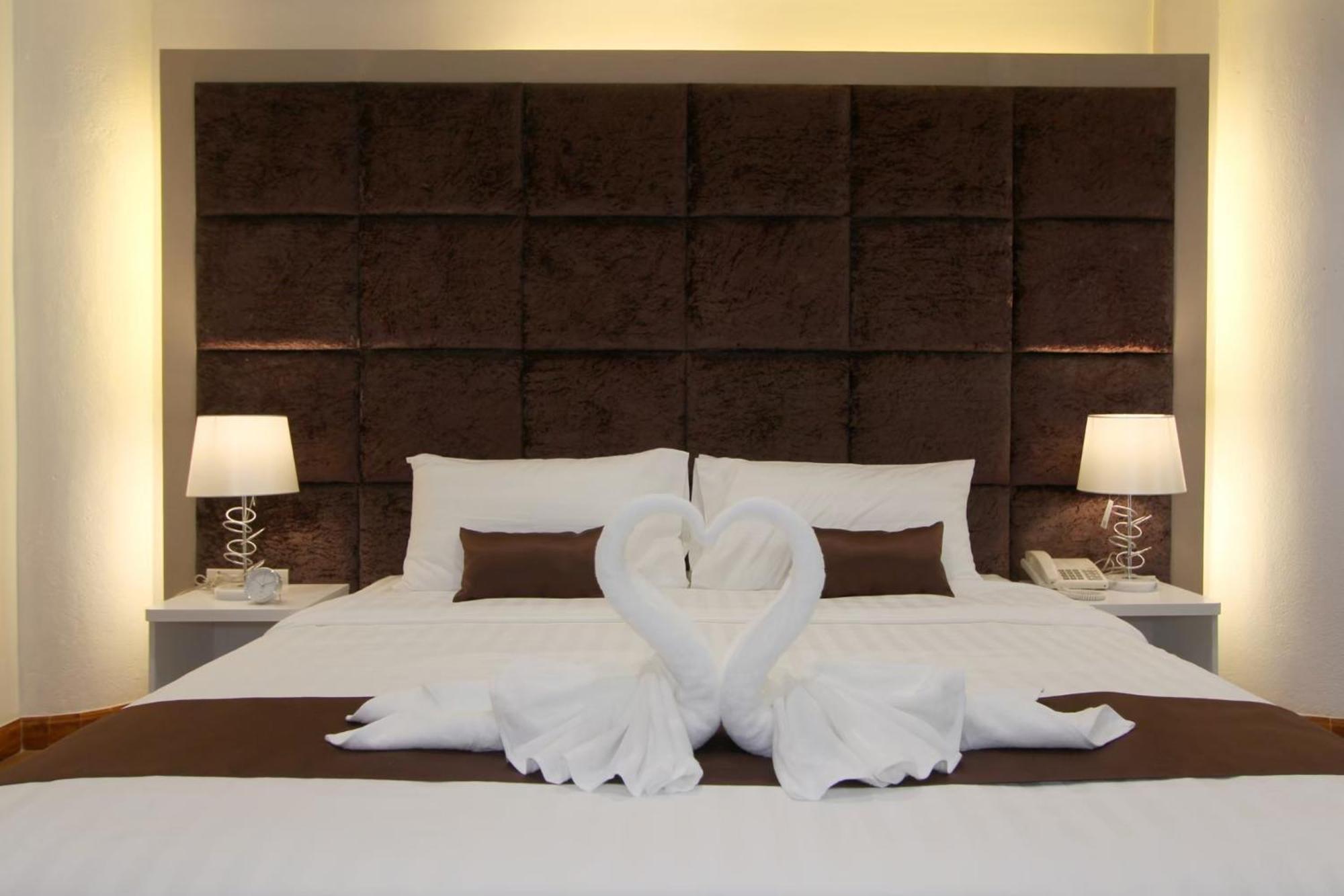 Pooh Beach Resort & Spa Pantai Jomtien Luaran gambar