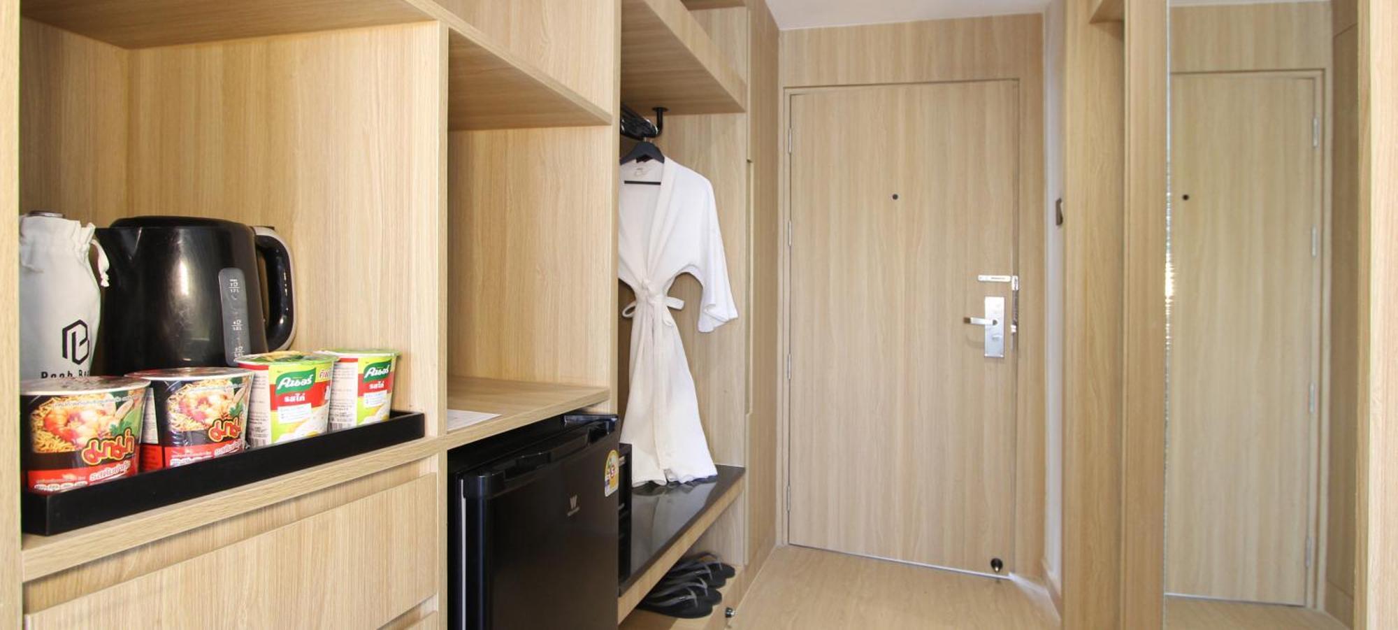 Pooh Beach Resort & Spa Pantai Jomtien Luaran gambar
